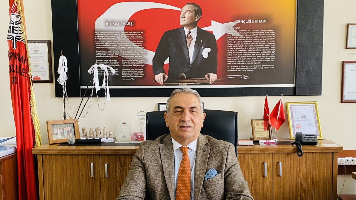 Okul Müdürümüzün 19 Mayıs Atatürk'ü Anma, Gençlik ve Spor Bayramı Mesajı
